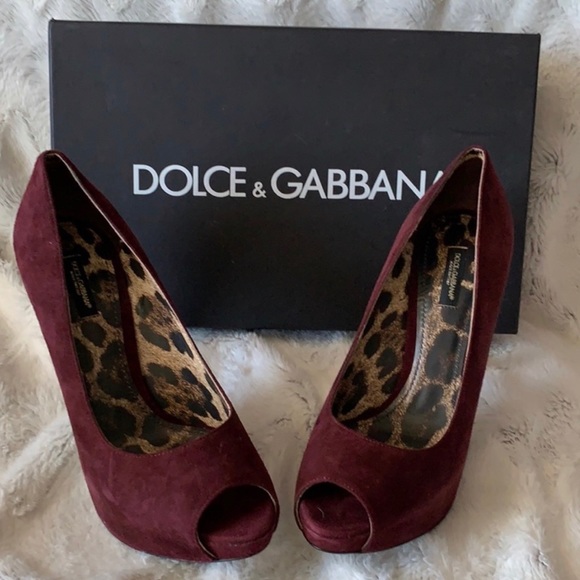 Dolce & Gabbana Shoes - ✨ Sale—D&G Peep Toe Pumps ✨